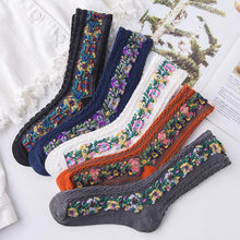 Happy™ Vintage broderade blomma strumpor