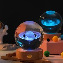 Ledsen™ CrystalBall - 3D-Solsystemets Kristallkula Med LED-Lampa 